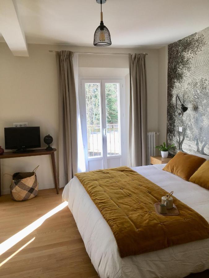 Les Terres Rouges 06 Bed & Breakfast Guillaumes Eksteriør bilde